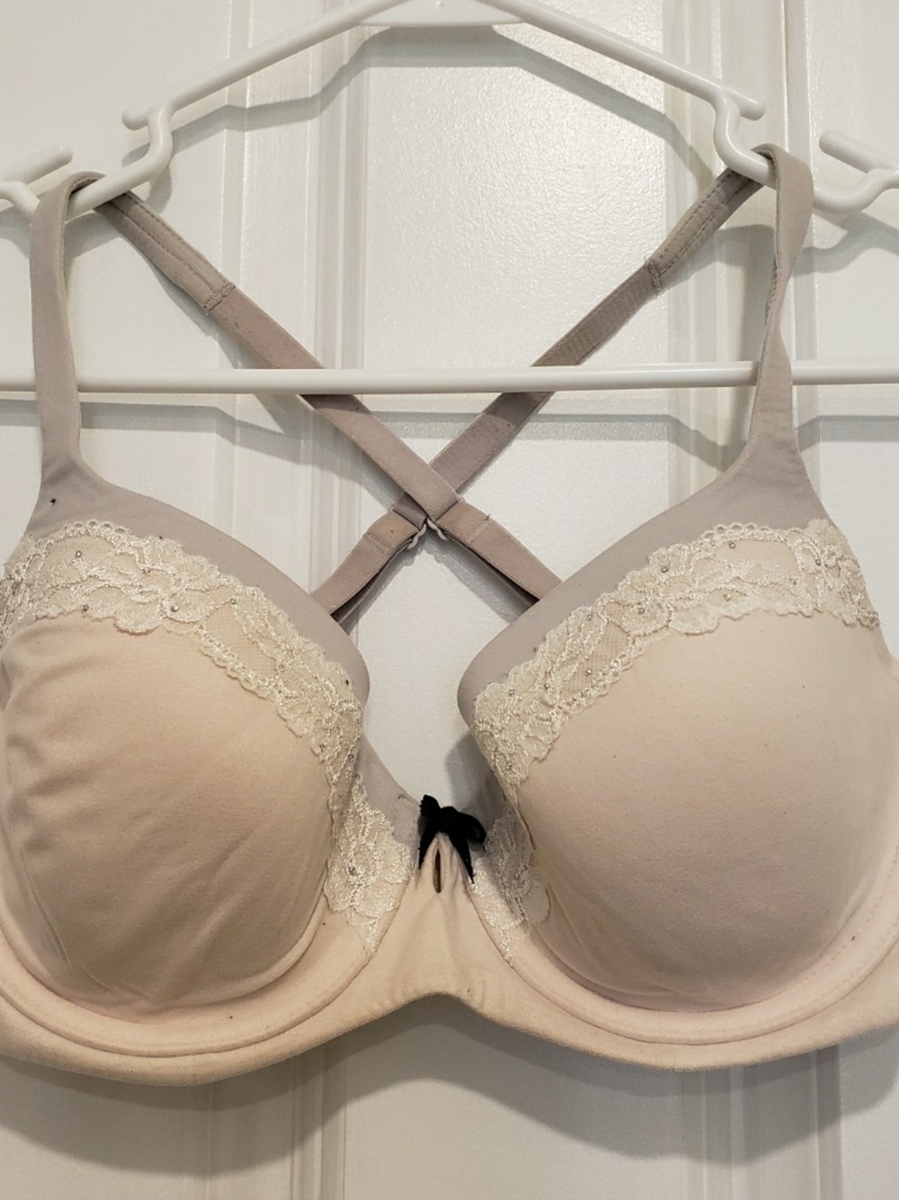 Victoria's Secret Cream & Light Gray Lace-Trim Push-Up Bra